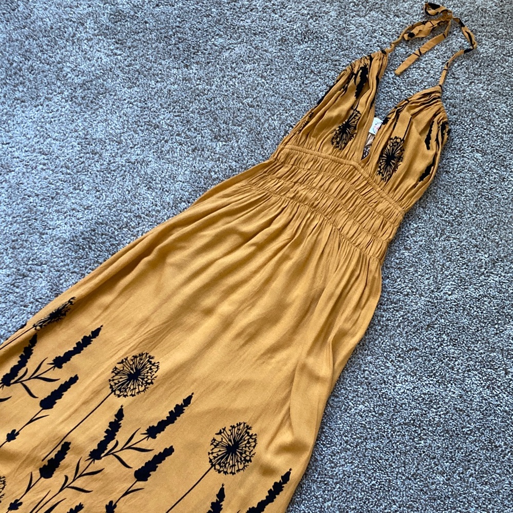 Mustard Floral Smocked Maxi Dress with V-Neck - Picture 4 of 9
